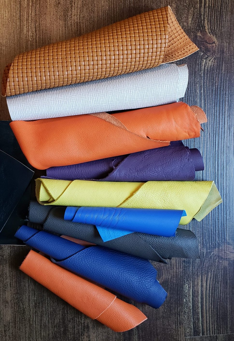 Top 6 Places to Buy Leather for Jewelry and Crafts Marching North