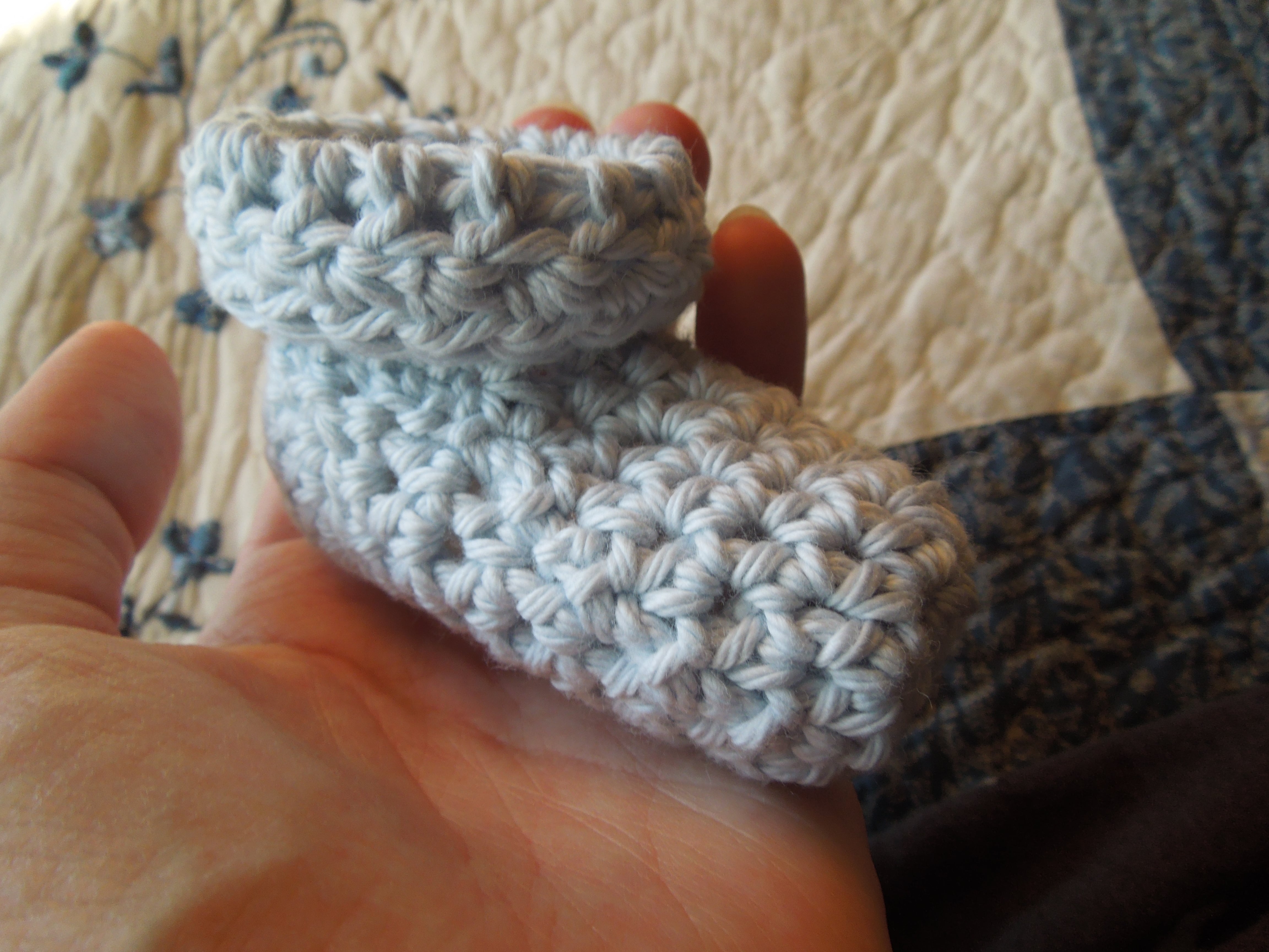 Simple Crochet Baby Booties | Marching North