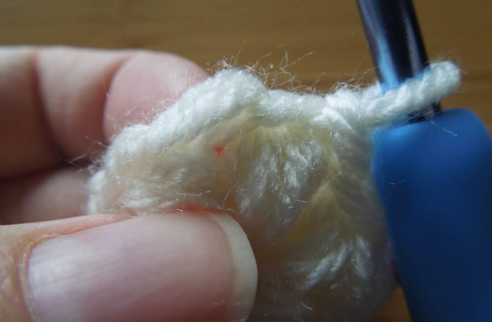 That little space in between the puffs is where you'll be working