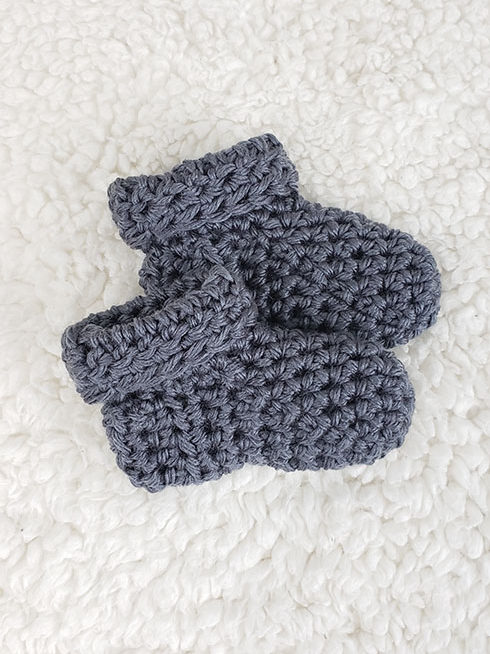 Simple crochet baby booties | Marching North