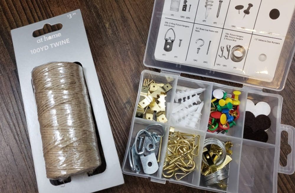 Twine and picture hangers | DIY HTV on Wood Sign Project