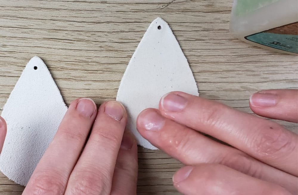 applying gum tragacanth