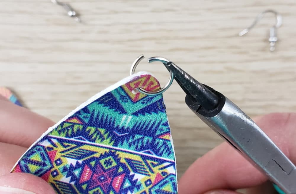 thread jump ring through earring