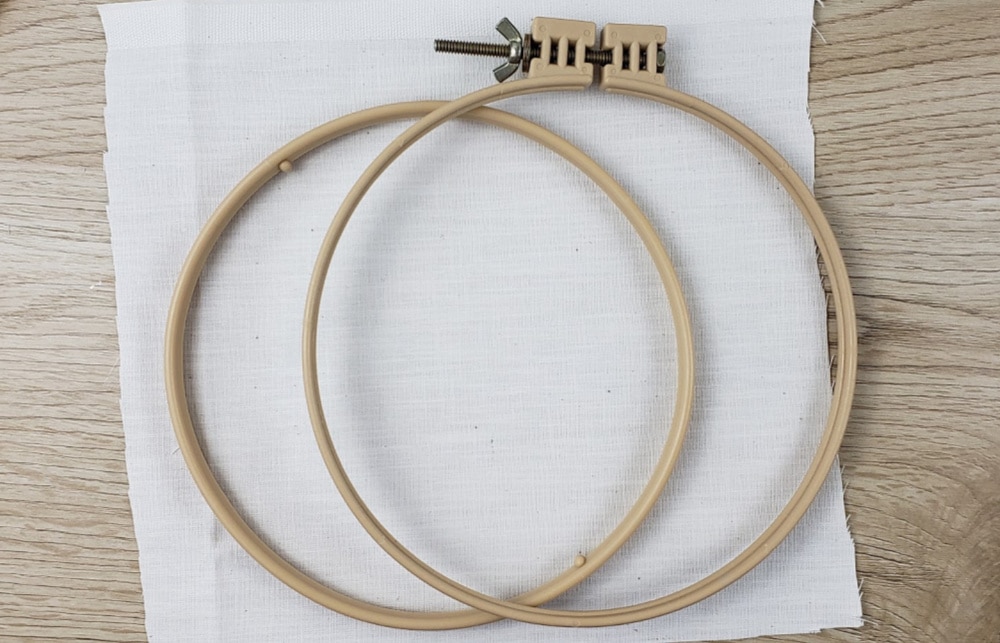 Morgan no slip hoop for punch needle