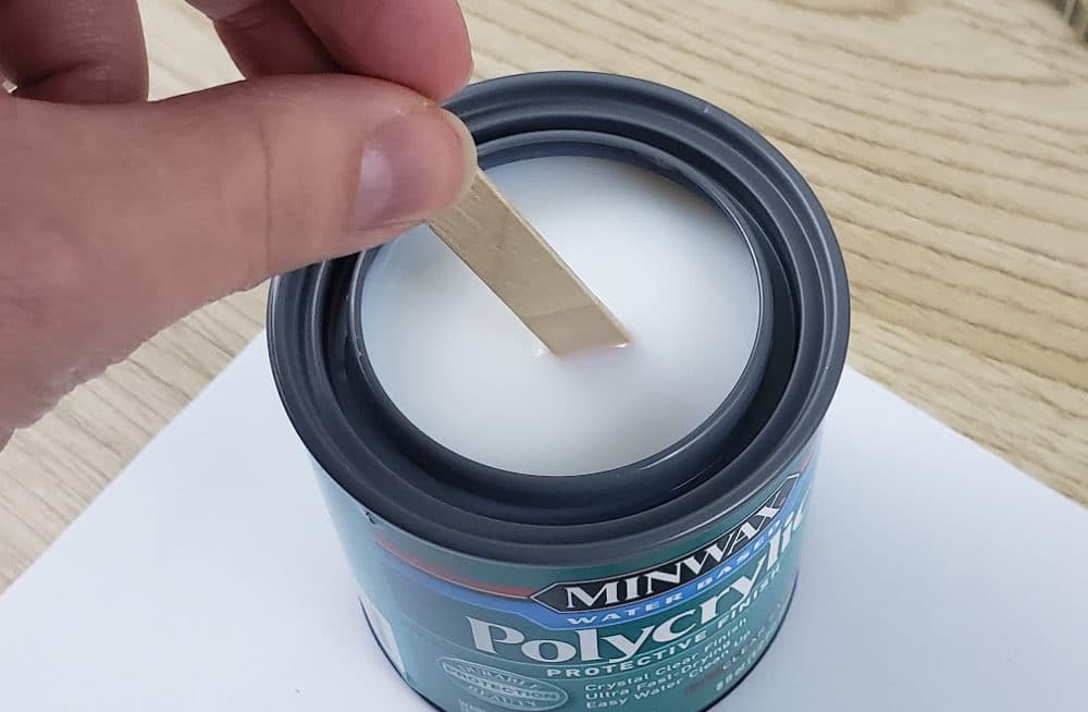 Stir the polyacrylic