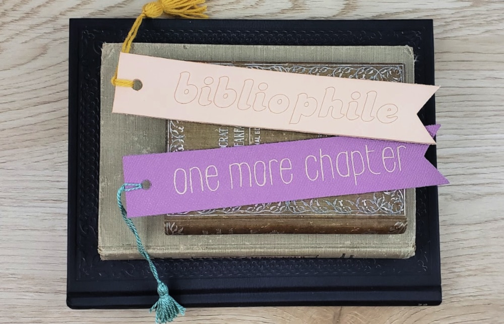 How To Make Wooden Bookmarks With Cricut I Tutorial 