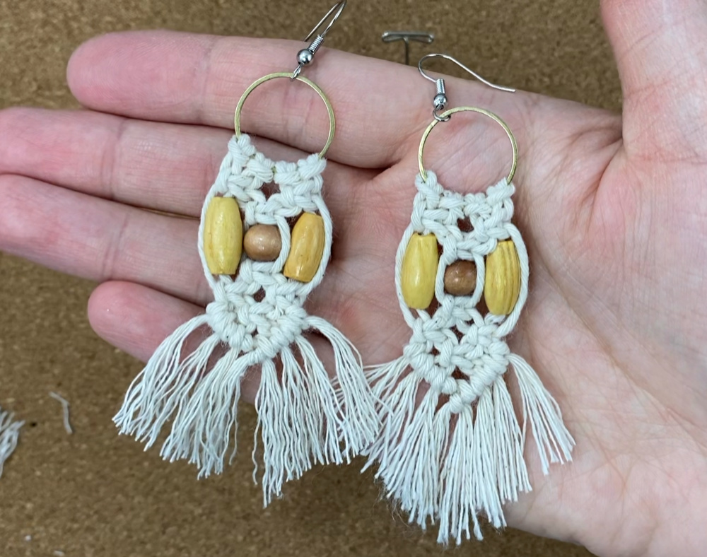 Finished DIY macrame earrings