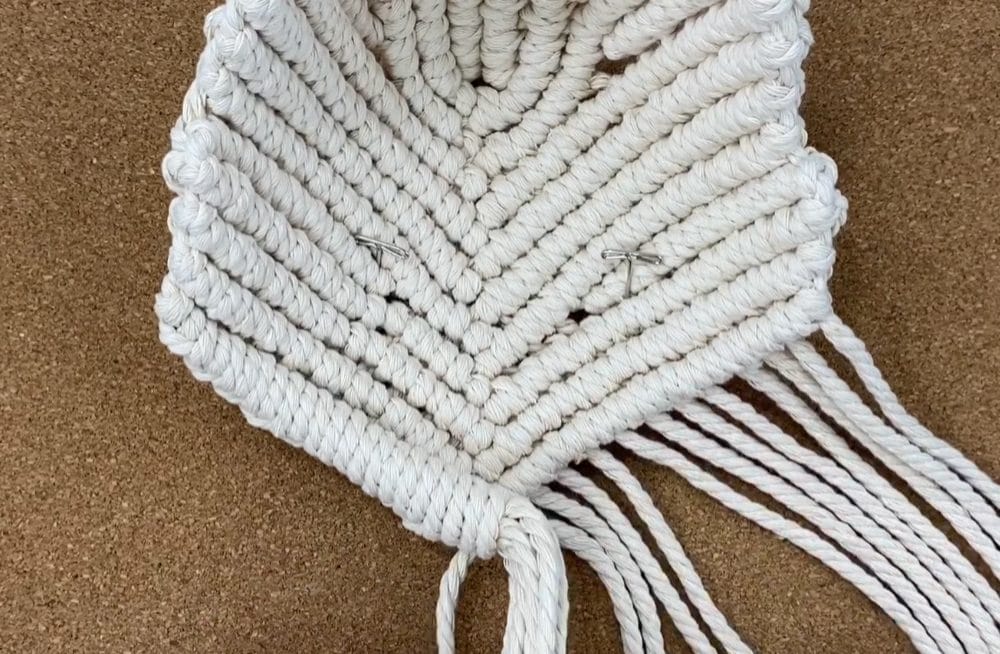 finish off the last row of the macrame flower petal