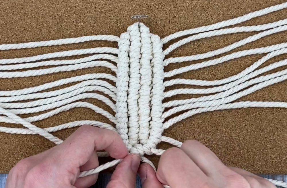 double half hitch knots on macrame flower