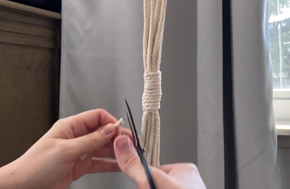 Macrame terrarium hanger tutorial