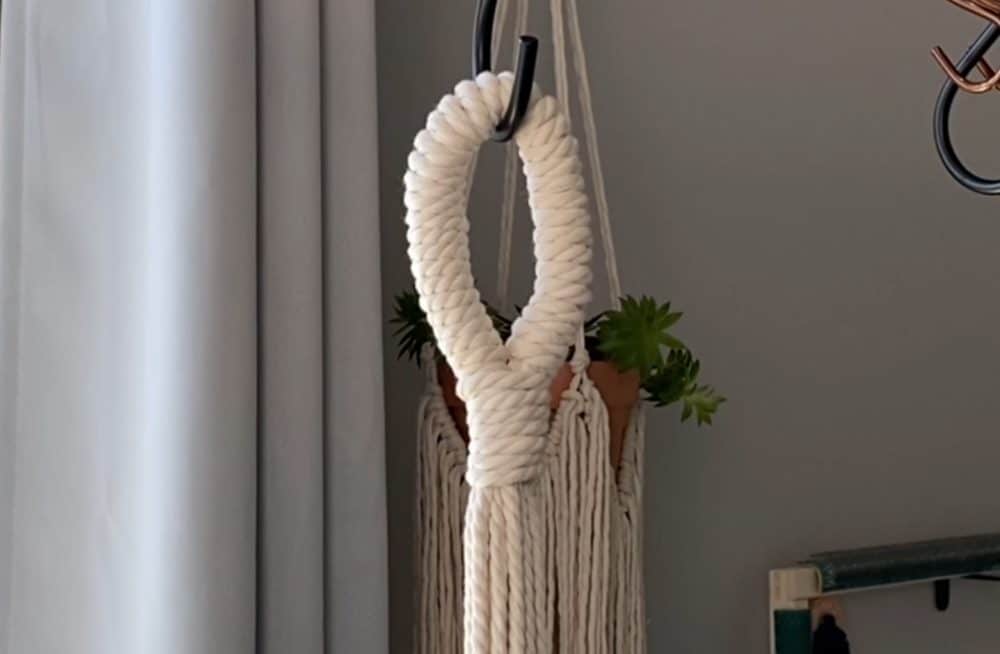 Macrame terrarium hanger tutorial | macrame plant hanger tutorial