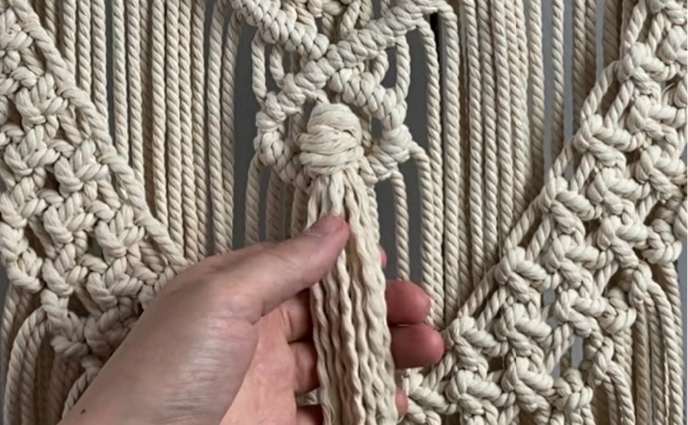 Adding the rya knot to the diamond | DIY Macrame Wall Hanging