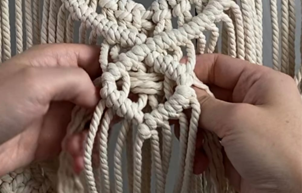 Adding the rya knot to the diamond | DIY Macrame Wall Hanging