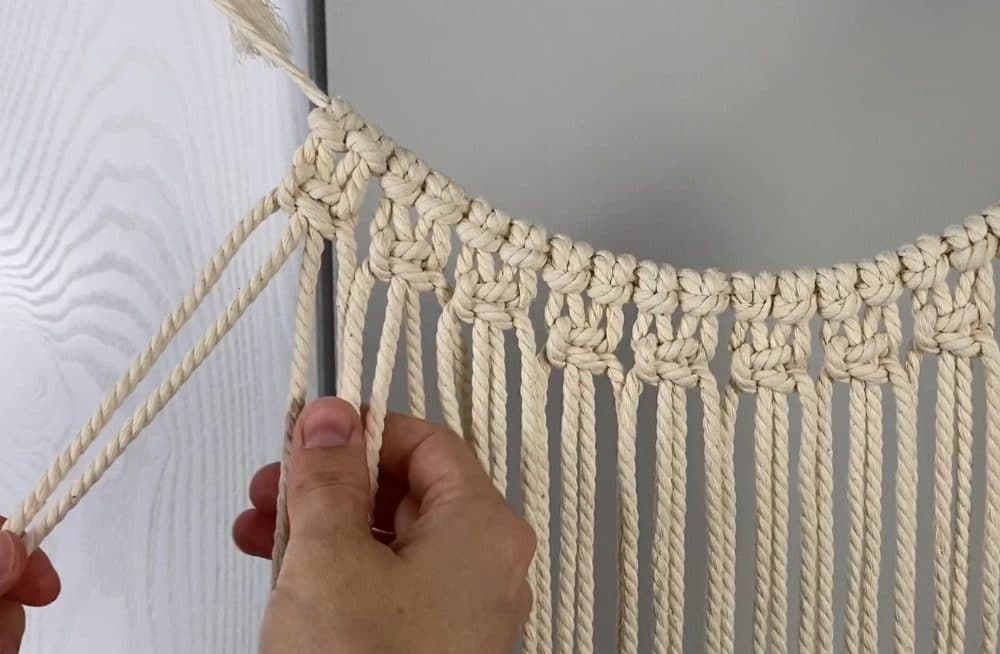 making the macrame panel with switch knots | macrame fall wreath