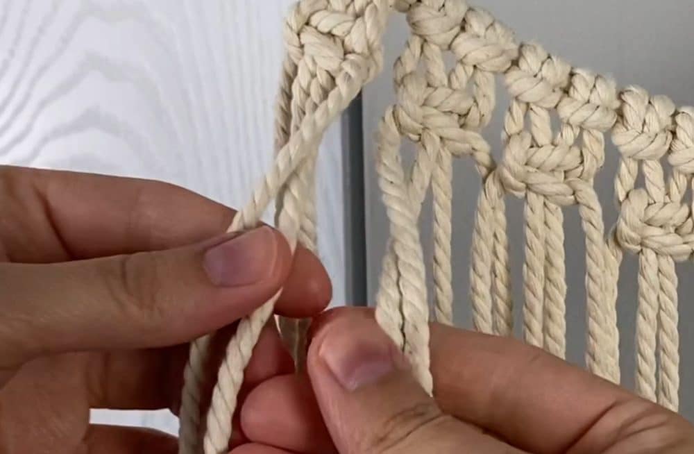 making the macrame panel with switch knots | macrame fall wreath