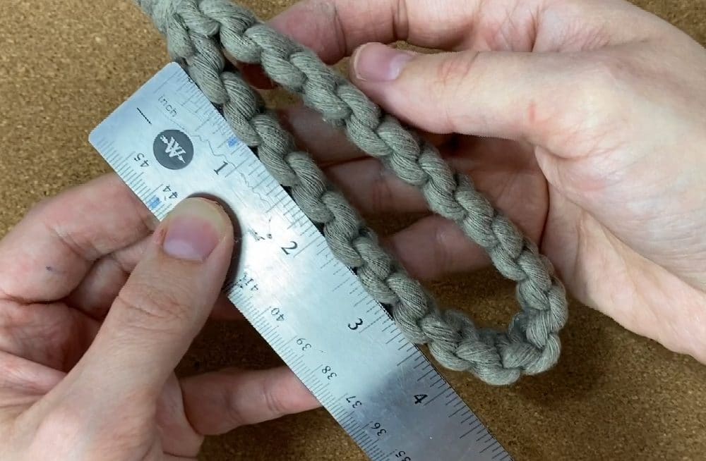 measuring the loop of the keychain