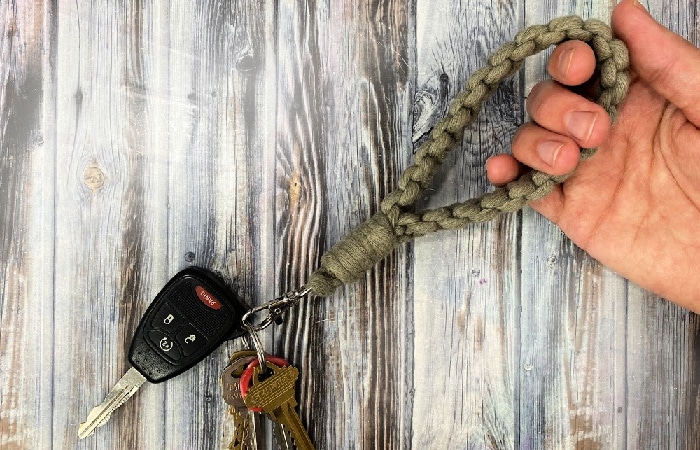 macrame wristlet keychain tutorial