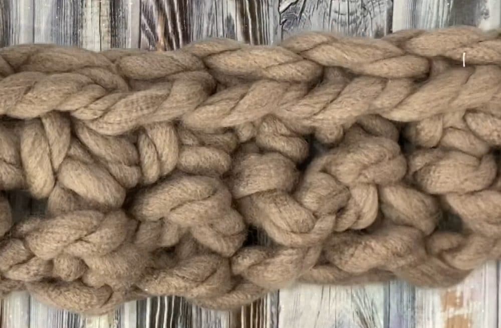 single crochet across the foundation chain for super bulky crochet rug