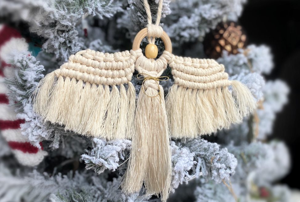 macrame christmas ornament