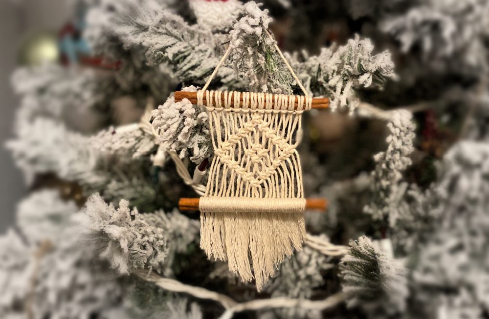 macrame christmas ornament