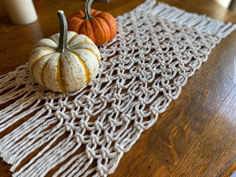 How to Make Boho Chic Macrame Placemats (with 2 knots!)