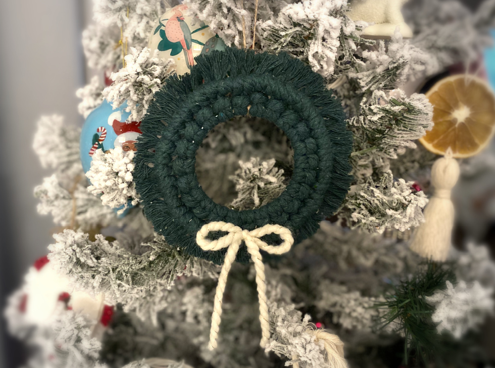 macrame christmas ornament
