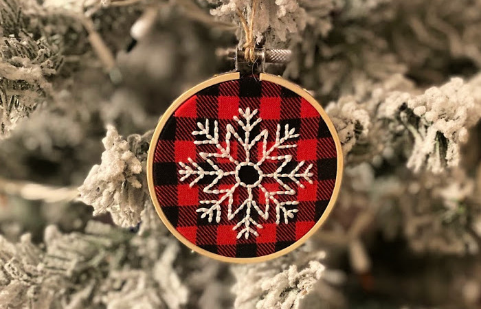 3 Free Punch Needle Christmas Patterns (& Tutorials!)