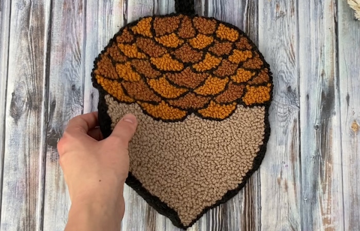 Free Punch Needle Pattern \\ Fall Inspired DIY Acorn Trivet