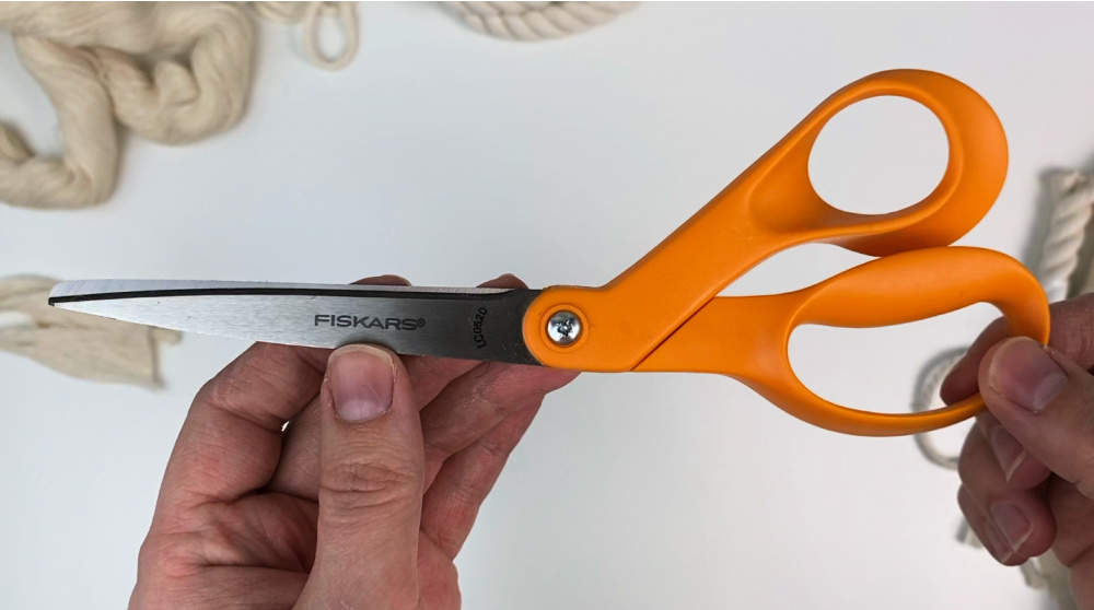 The BEST Scissors for Macrame Cord, Yarn and Fabric