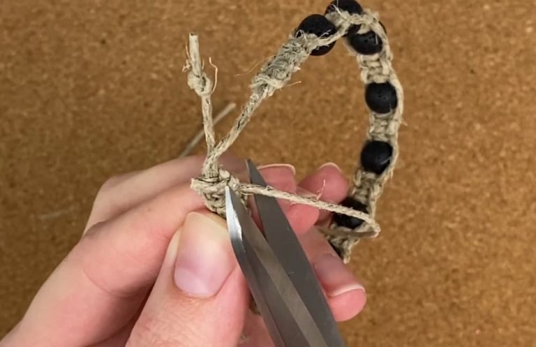 3 Easy (and Adjustable!) Macrame Hemp Bracelet Patterns