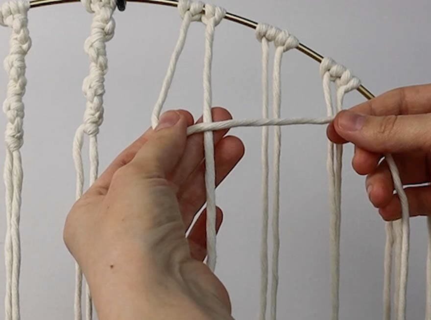 how to tie the half hitch spiral for macrame tree of life