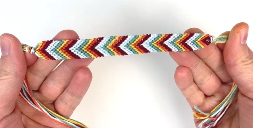 Easy Friendship Bracelet Tutorial - TheMamasGirls