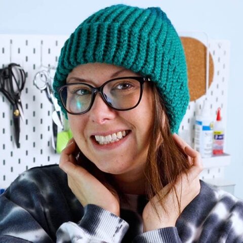 How to Knit a Hat on a Loom  Easy Beanie Pattern for Beginners