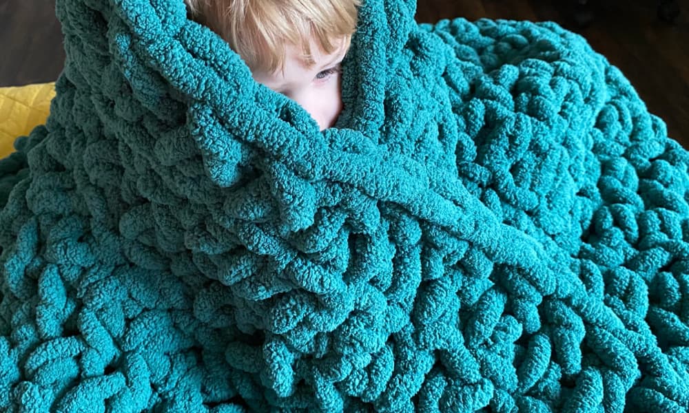 Blanket Stitch Throw (Free Crochet Blanket Pattern) - Yarnique