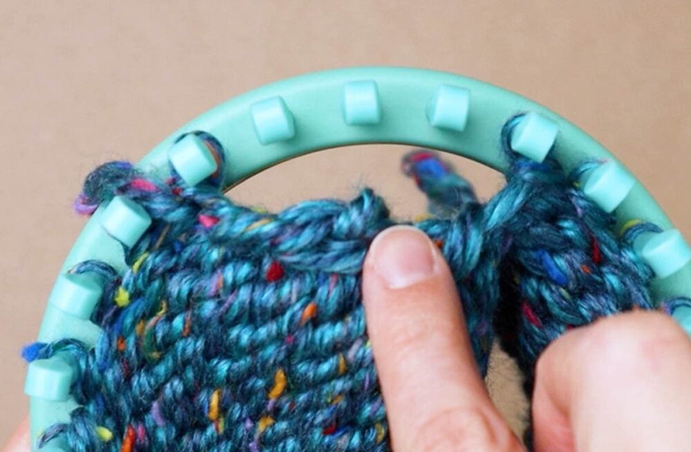 picking which loops to put on the pegs