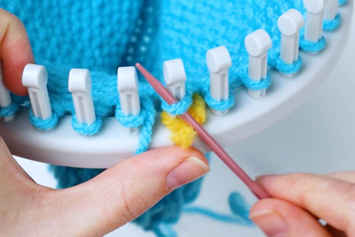 How to Loom Knit a Baby Hat (in 2 Sizes!) Marching North