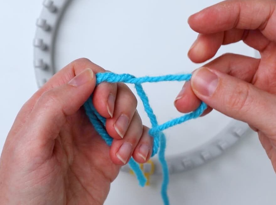 making a slip knot