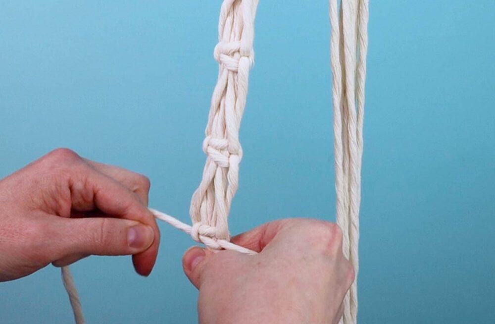 continue tying switch square knots going down until you have 5 all together
