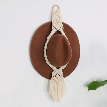 macrame hat hanger featured image