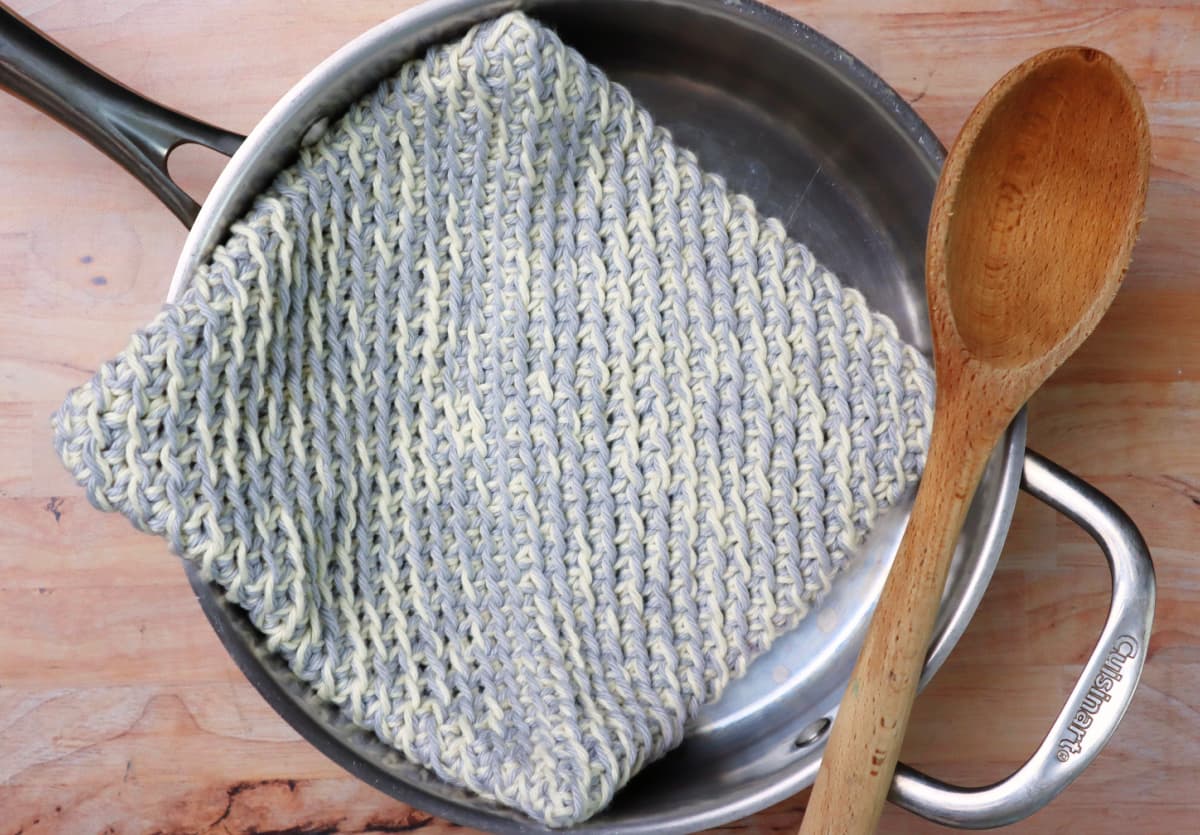 Cast Iron Pot Holders - Free Crochet Pattern • Green Fox Farms Designs