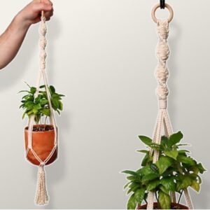 featured image for spiral macrame plant hanger post