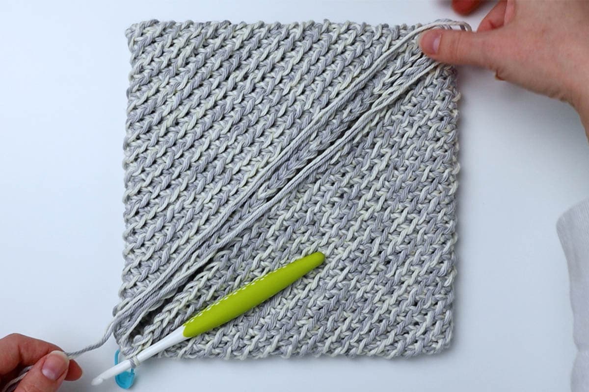 measure out enough yarn to to sew up the seam