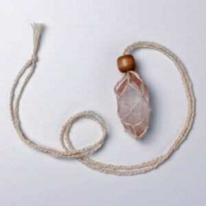 featured image for interchangeable macrame crystal necklace tutorial