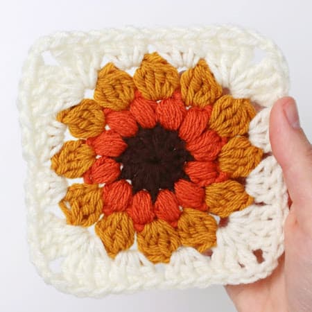 featured image for Sunburst granny square post