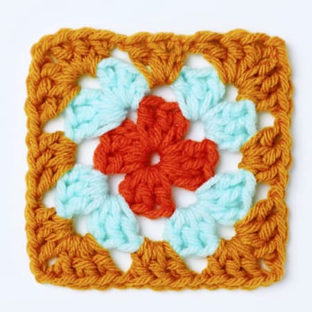 How to Crochet a Classic Granny Square