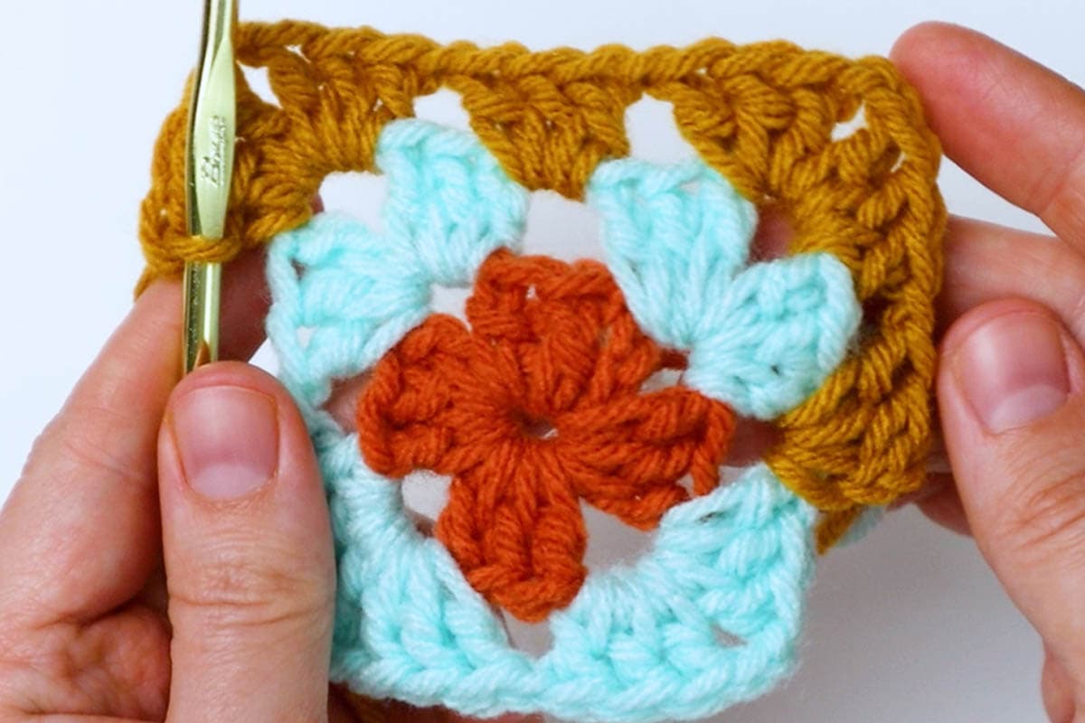 continue making granny clusters around the square