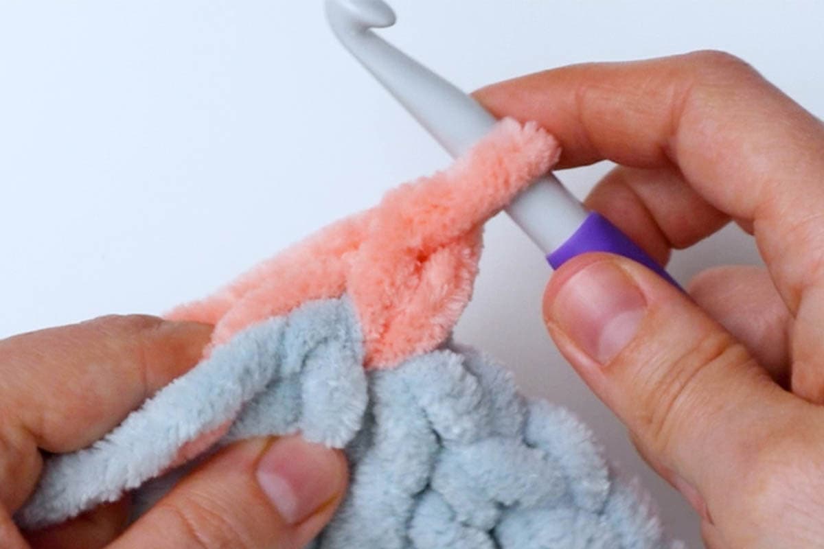 ch 1 to join yarn