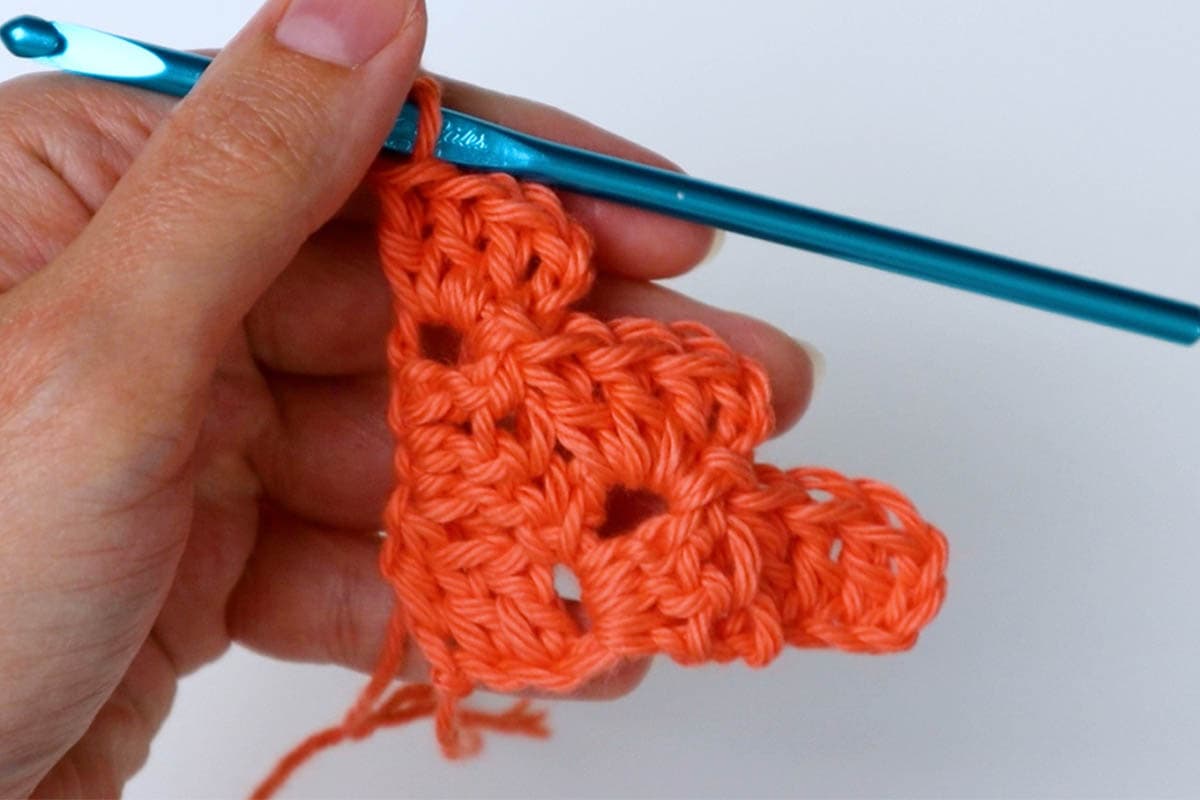 EASY Corner to Corner (C2C) Crochet Tutorial (for Beginners ...