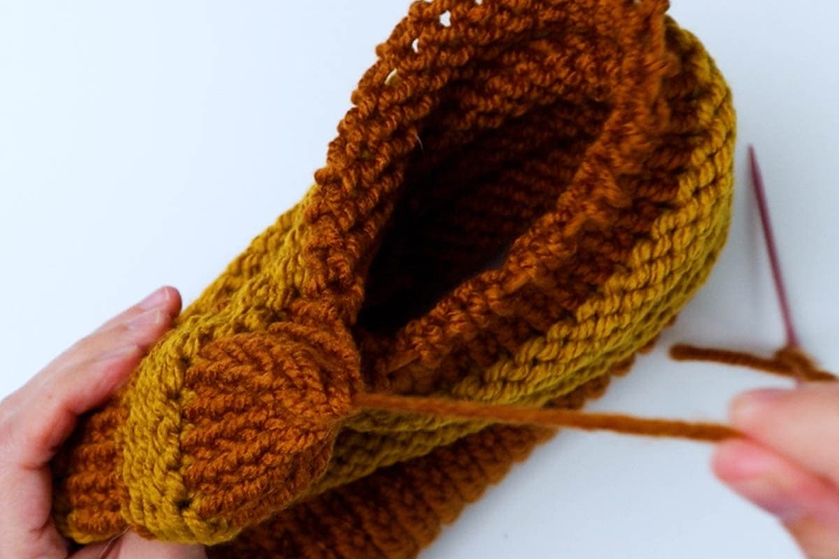 How to Loom Knit a Cozy Striped Hat (For Beginners!) Marching North