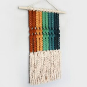 featured image for colorful macrame square knot wall hanging pattern